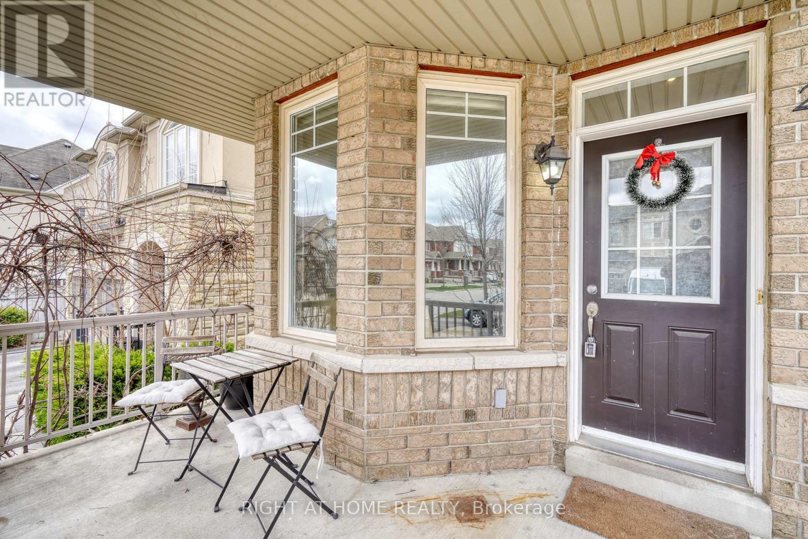 20 Seiffer Crescent, Richmond Hill, Ontario  L4E 0J1 - Photo 3 - N12121354