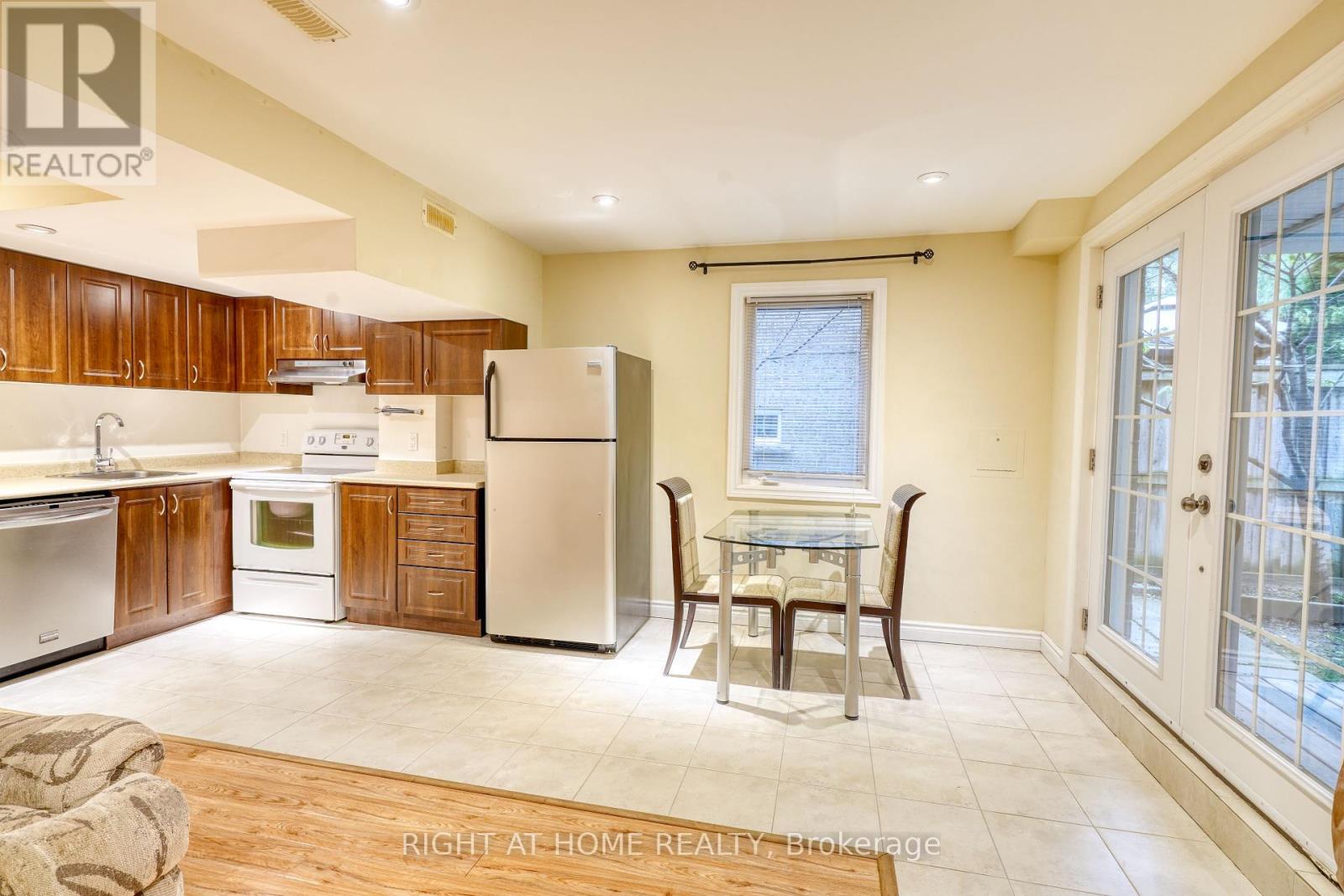 20 Seiffer Crescent, Richmond Hill, Ontario  L4E 0J1 - Photo 37 - N12121354