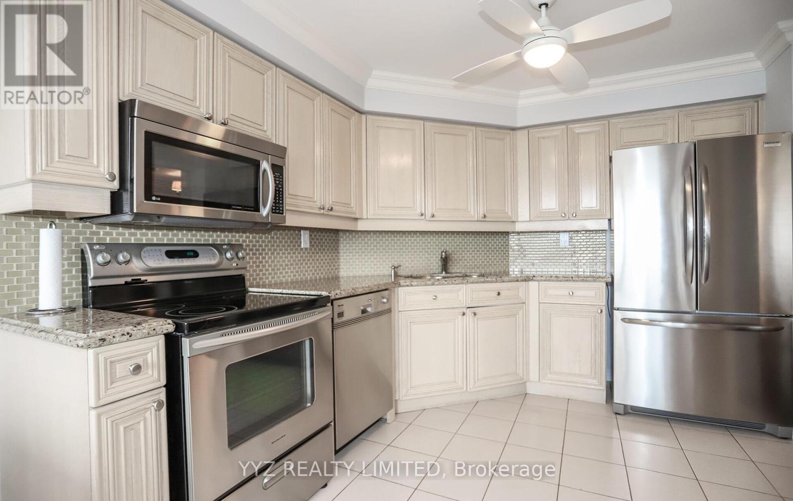 808 - 1 Clark Avenue W, Vaughan, Ontario  L4J 7Y6 - Photo 16 - N12199817