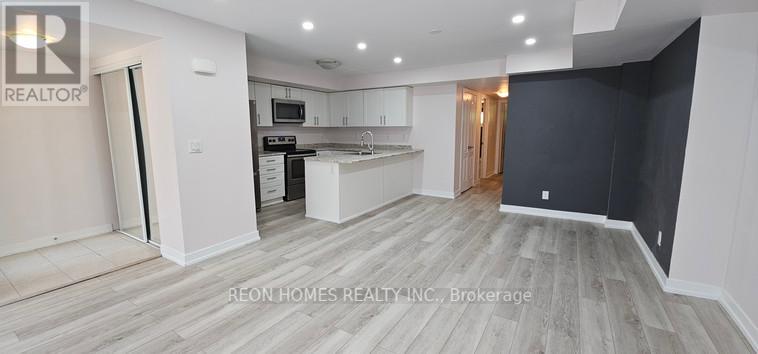901 - 2 Blanche Lane, Markham, Ontario  L6B 1N3 - Photo 4 - N12199834