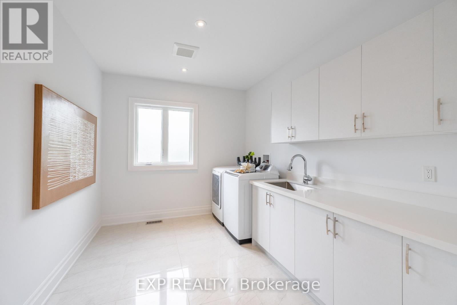 39 Howard Road, Newmarket (Huron Heights-Leslie Valley), Ontario  L3Y 3G6 - Photo 42 - N12199882