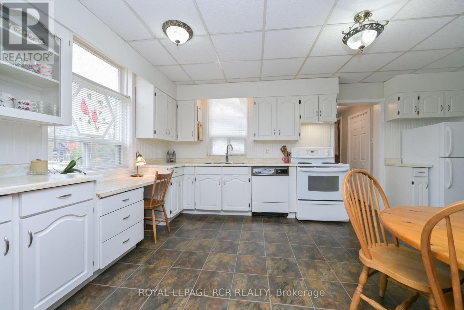 51 Ontario Street, New Tecumseth, Ontario  L9R 1H4 - Photo 8 - N12199902