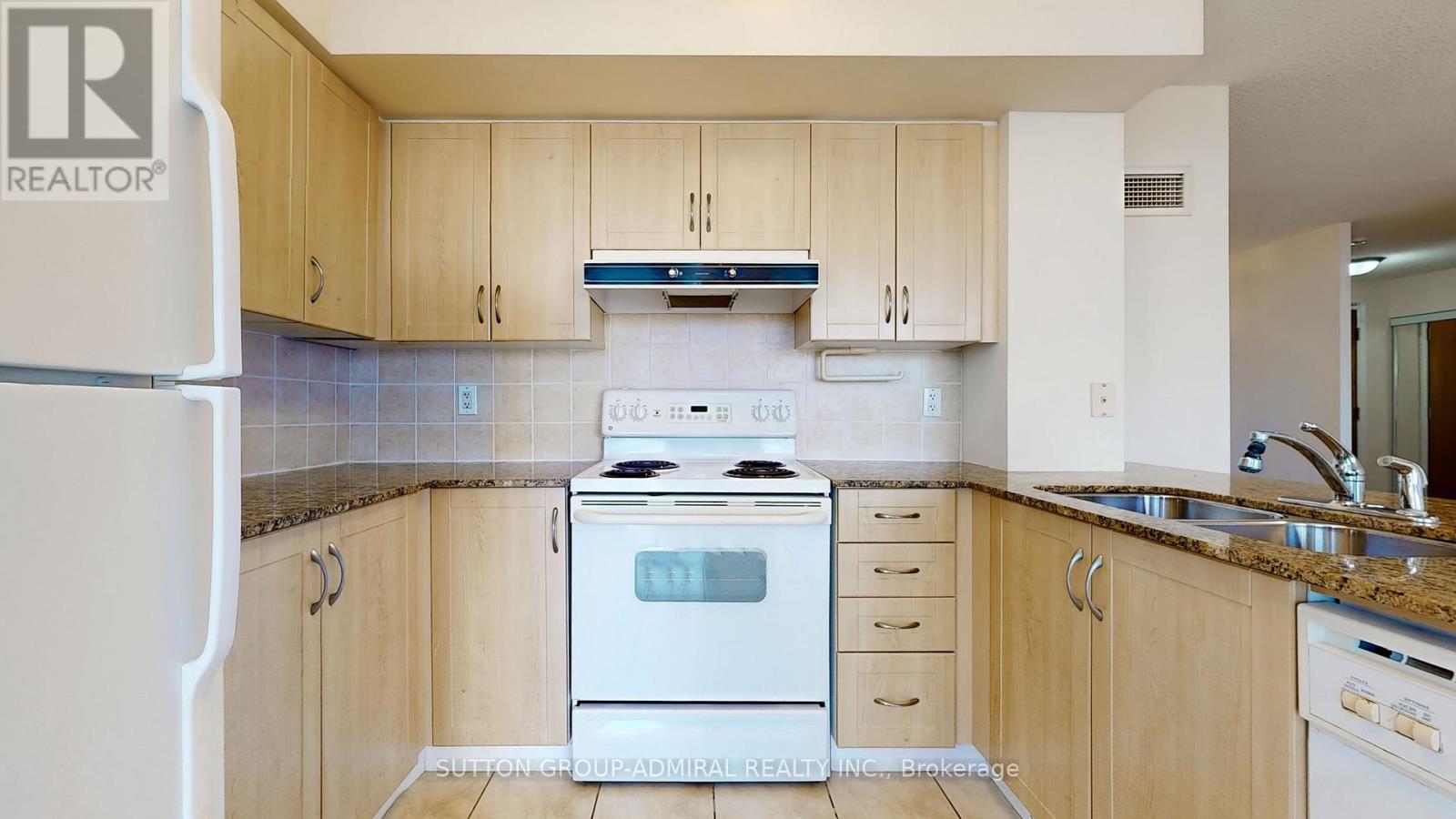 204 - 60 Disera Drive, Vaughan, Ontario  L4J 9G1 - Photo 16 - N12199911