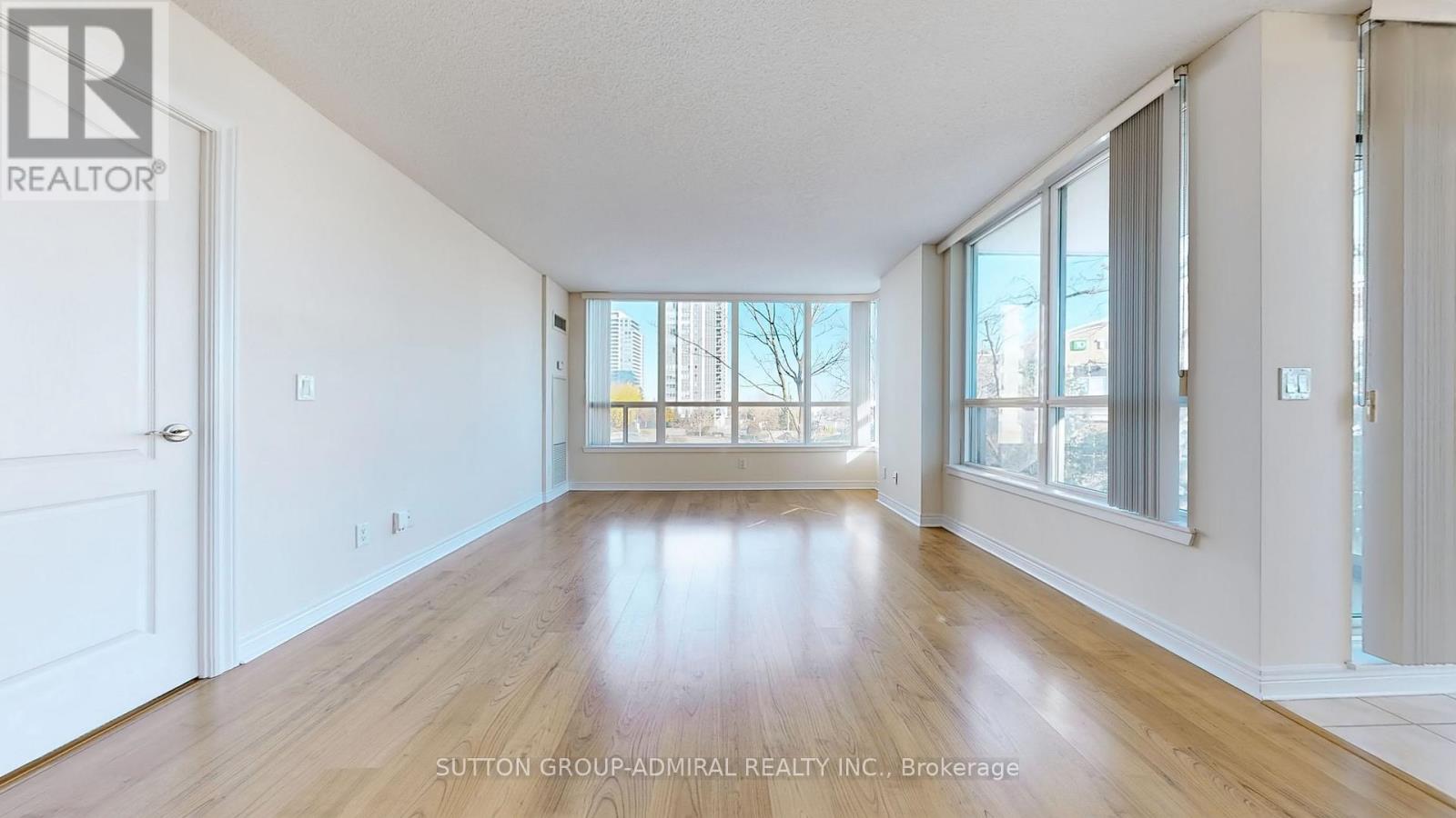 204 - 60 Disera Drive, Vaughan, Ontario  L4J 9G1 - Photo 5 - N12199911