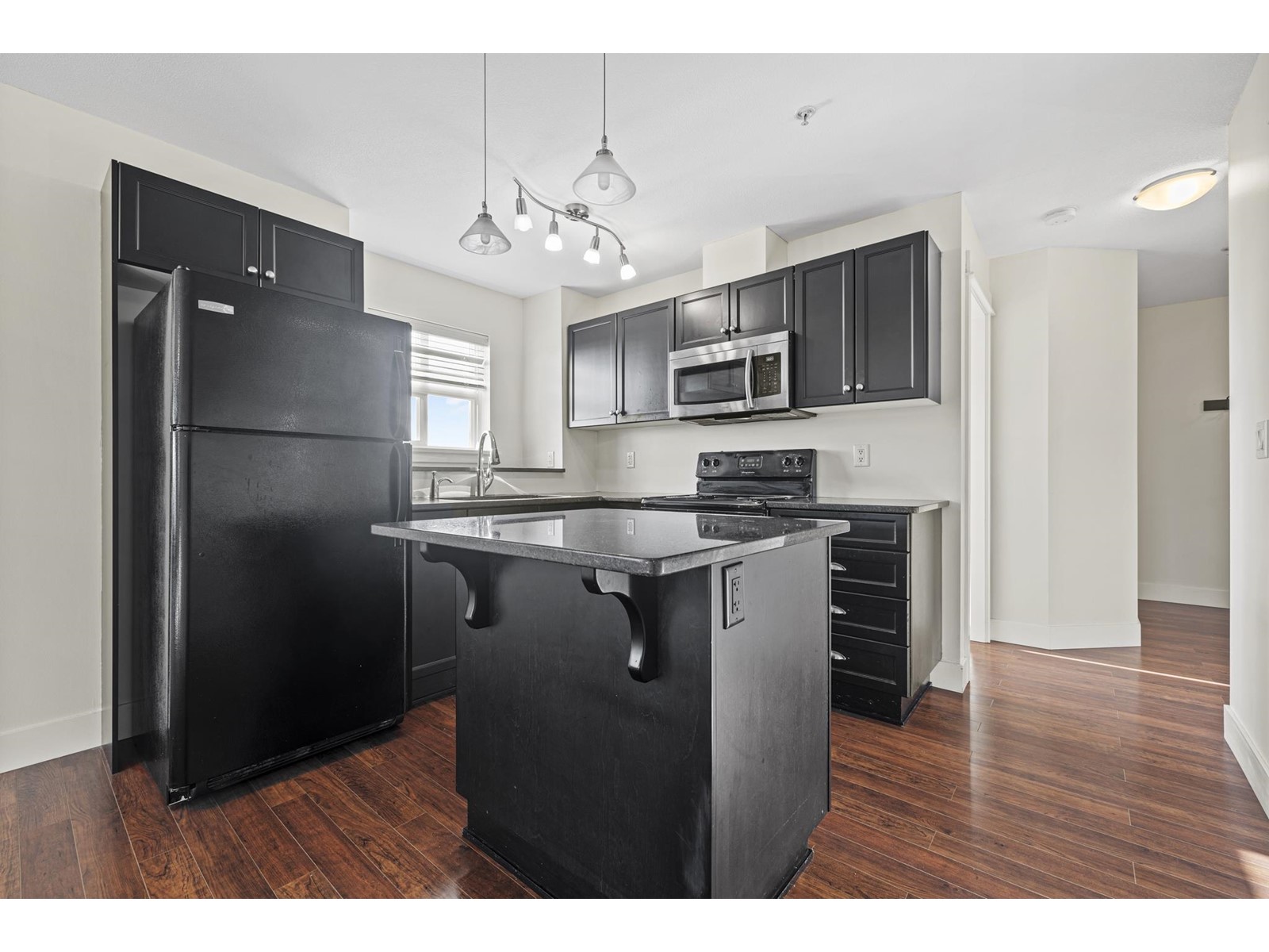 319 30525 Cardinal Avenue, Abbotsford, British Columbia  V2T 0A8 - Photo 3 - R3011941