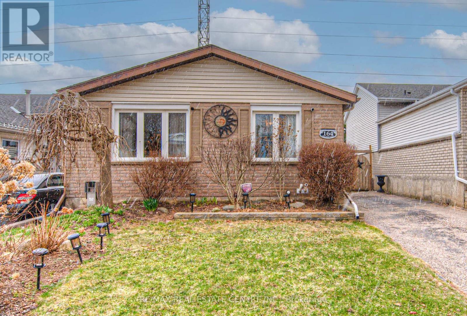 Property at 164 MACATEE PLACE image 2