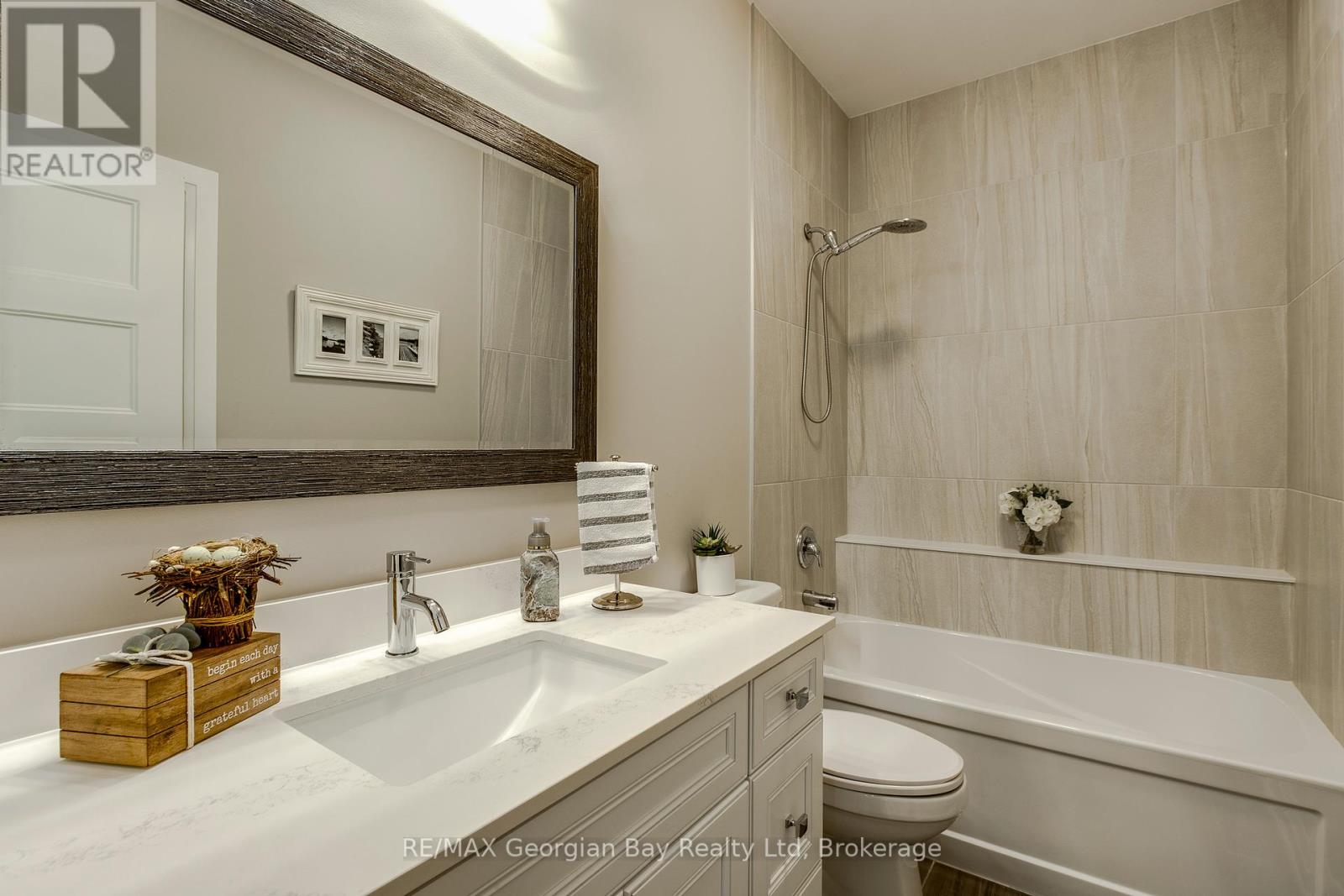 50 Windermere Circle, Tay, Ontario  L4R 0C3 - Photo 8 - S12200145