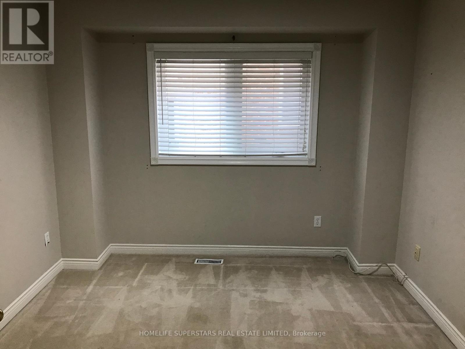 54 Hollybush Street, Brampton, Ontario  L6R 1A6 - Photo 6 - W12199881