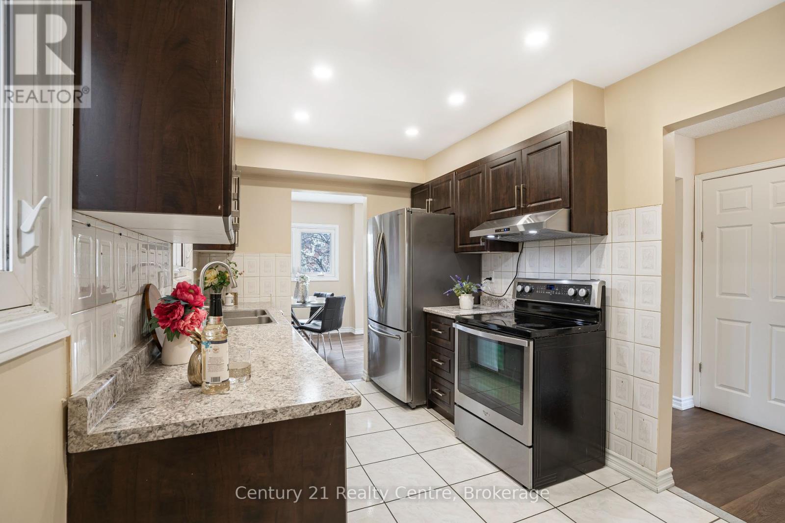 45 Autumn Glen Circle, Toronto, Ontario  M9W 6B3 - Photo 16 - W12199912