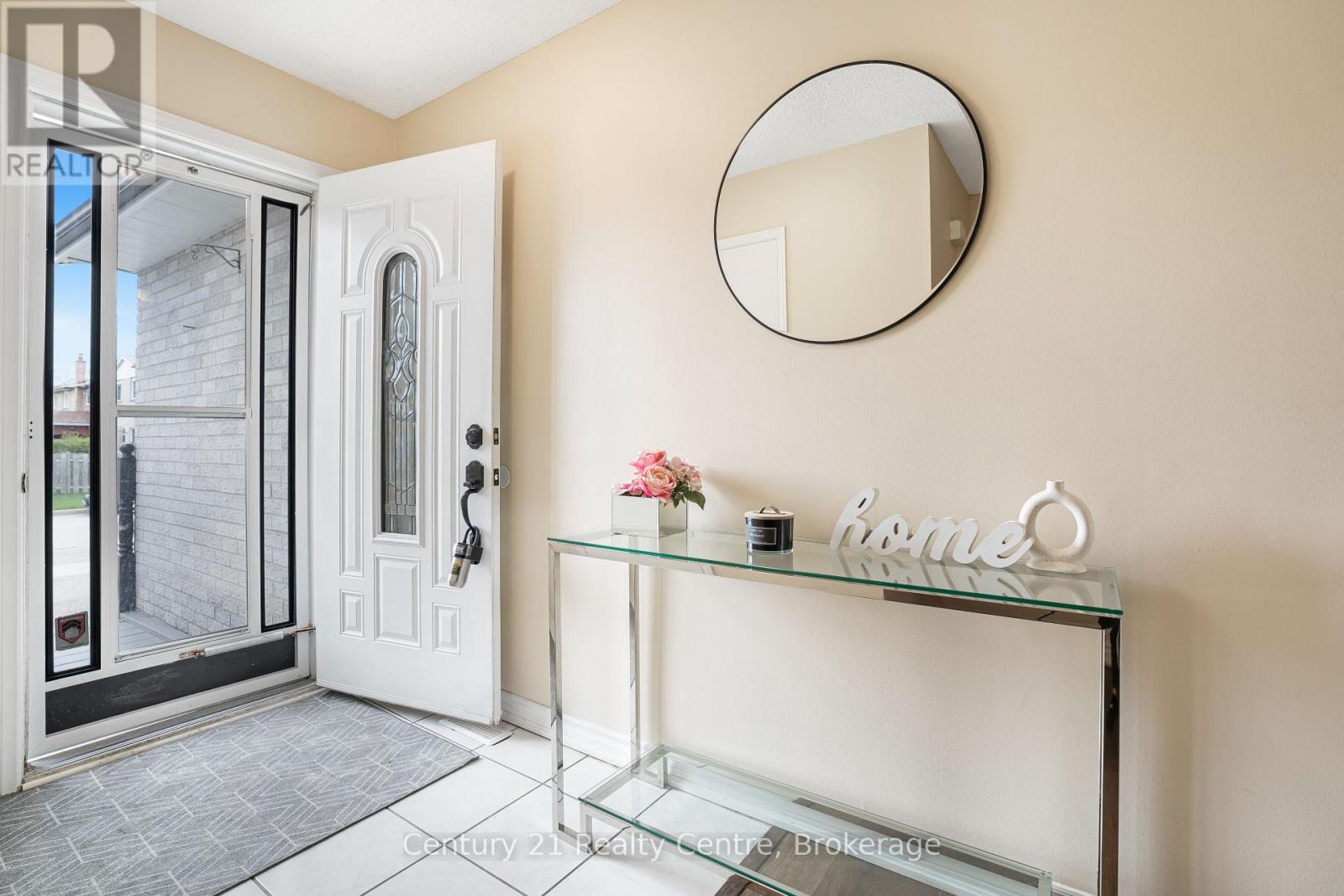 45 Autumn Glen Circle, Toronto, Ontario  M9W 6B3 - Photo 5 - W12199912