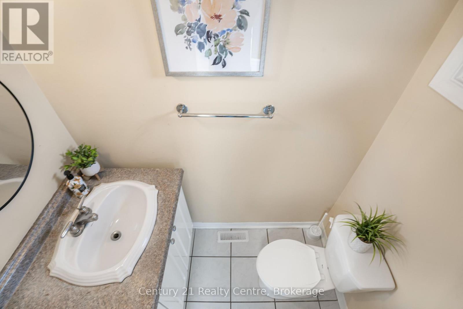 45 Autumn Glen Circle, Toronto, Ontario  M9W 6B3 - Photo 6 - W12199912