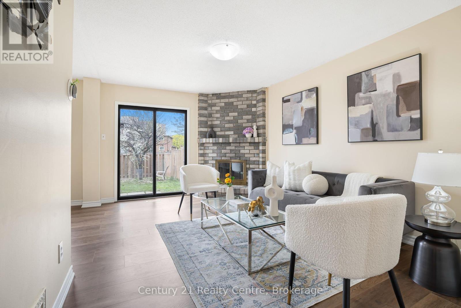 45 Autumn Glen Circle, Toronto, Ontario  M9W 6B3 - Photo 8 - W12199912