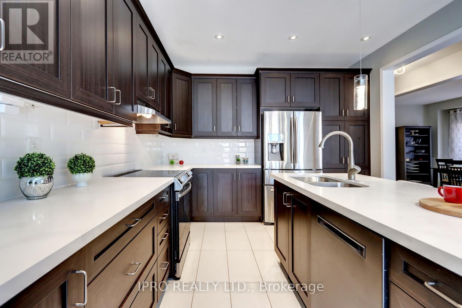 36 Wildflower Lane, Halton Hills (Georgetown), Ontario  L7G 0H8 - Photo 15 - W12199914