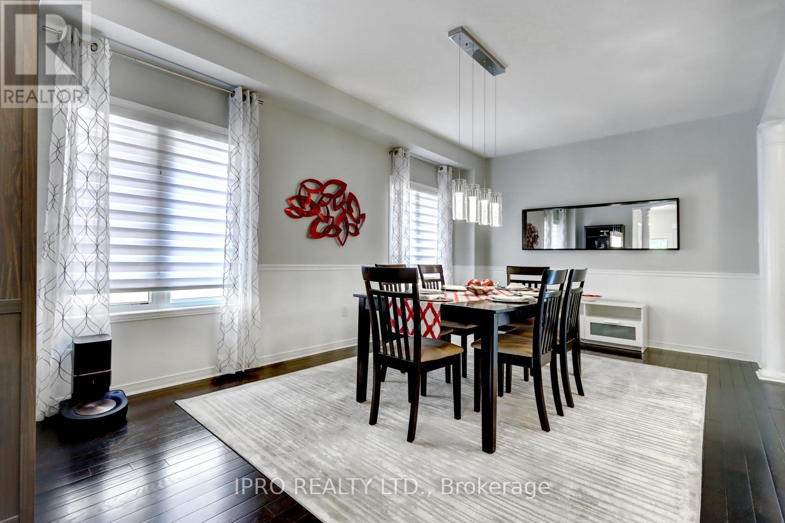 36 Wildflower Lane, Halton Hills (Georgetown), Ontario  L7G 0H8 - Photo 7 - W12199914