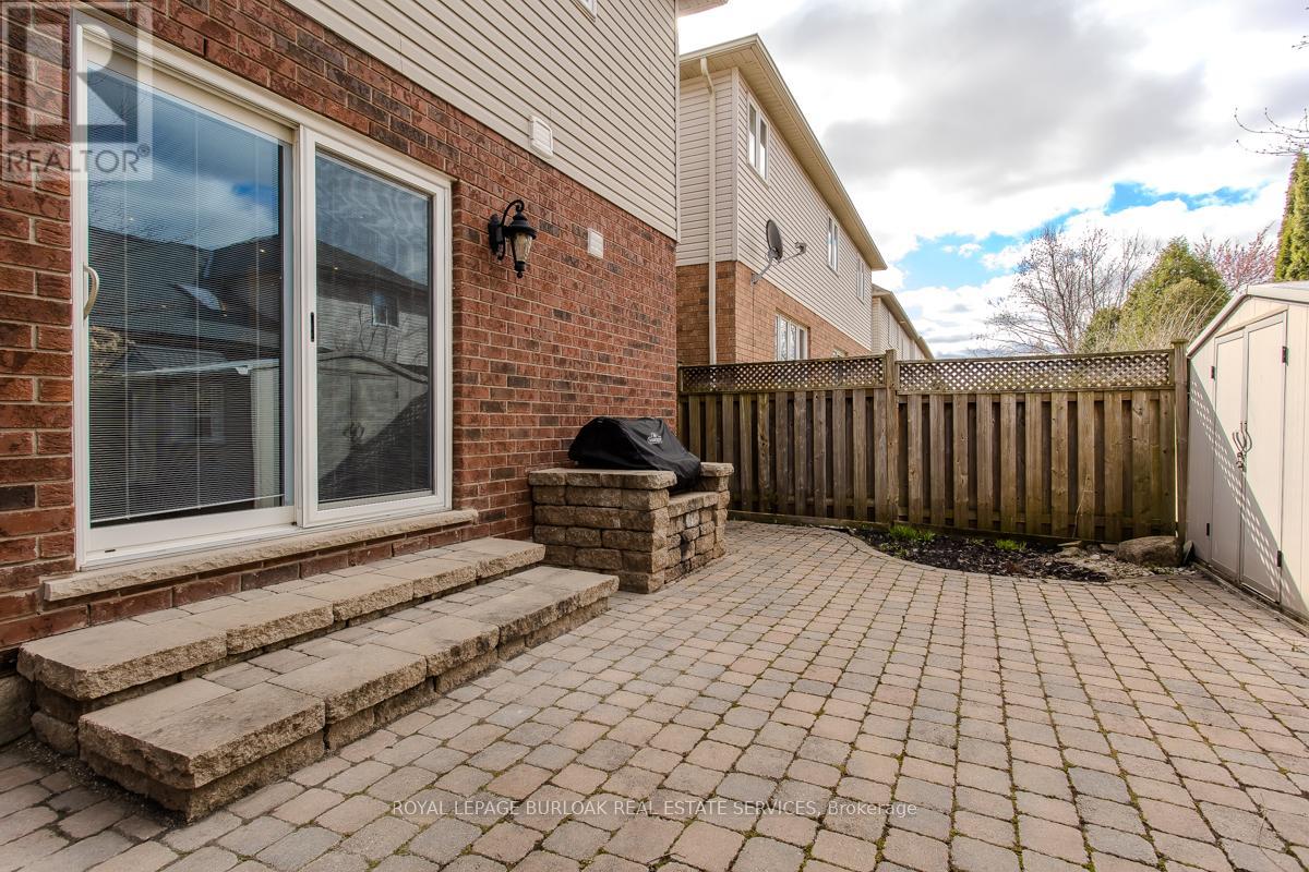 2382 Emerson Drive, Burlington, Ontario  L7L 7G6 - Photo 41 - W12199915