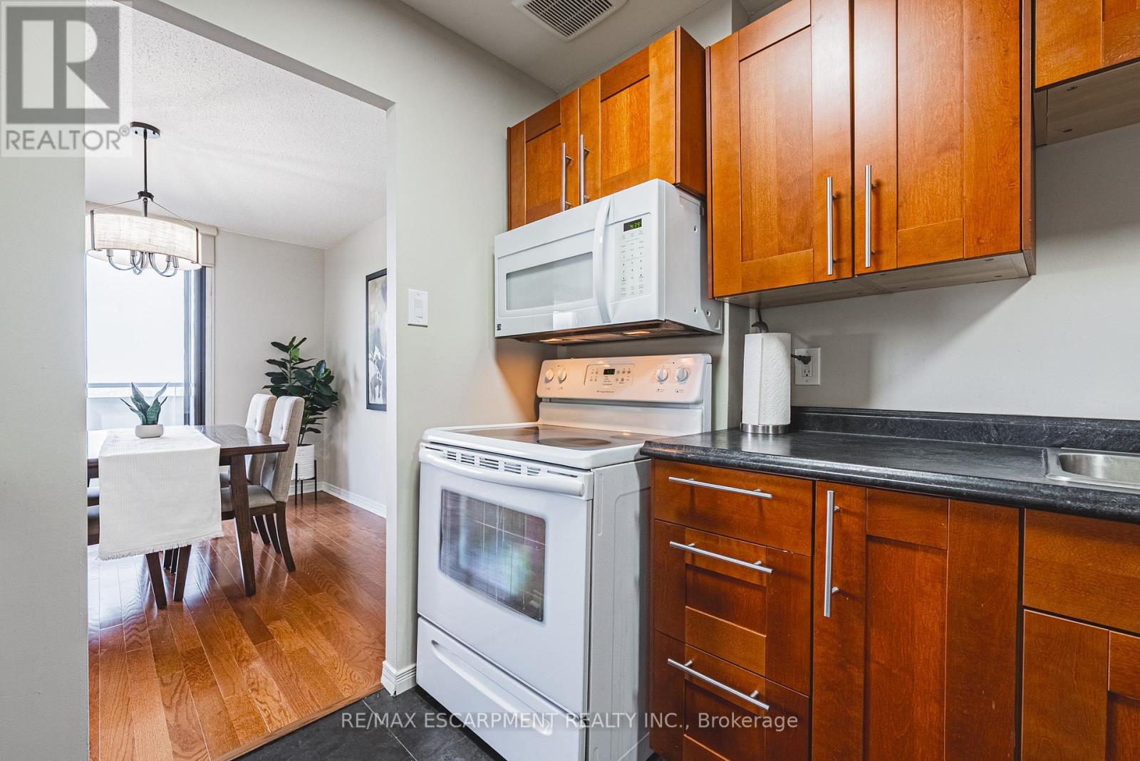 1706 - 2055 Upper Middle Road, Burlington, Ontario  L7P 3P4 - Photo 14 - W12199939