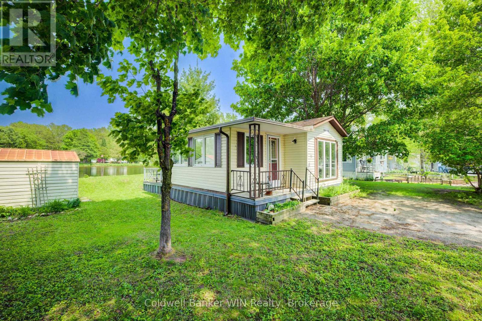 72 Lakeside, 7489 Side Road 5 E, Wellington North, Ontario  N0G 2L0 - Photo 3 - X12200058