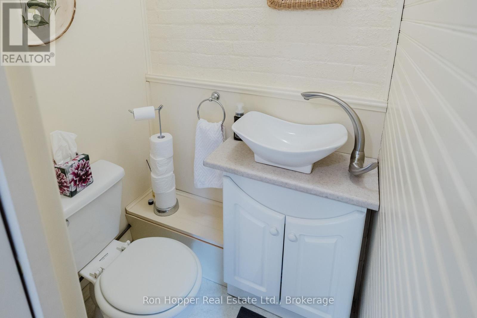695 9th Street E, Owen Sound, Ontario  N4K 1P8 - Photo 17 - X12200146