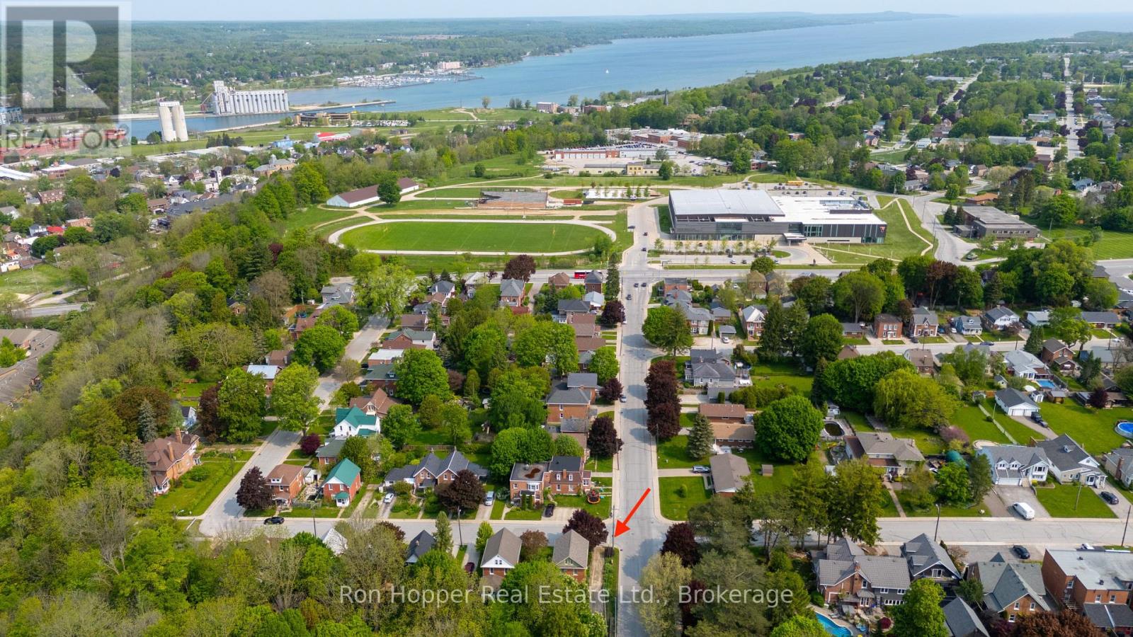 695 9th Street E, Owen Sound, Ontario  N4K 1P8 - Photo 3 - X12200146