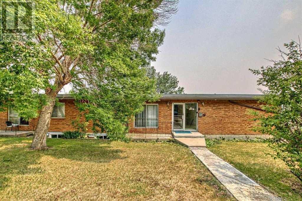 Property at 201, 4328 4 Street NW image 1