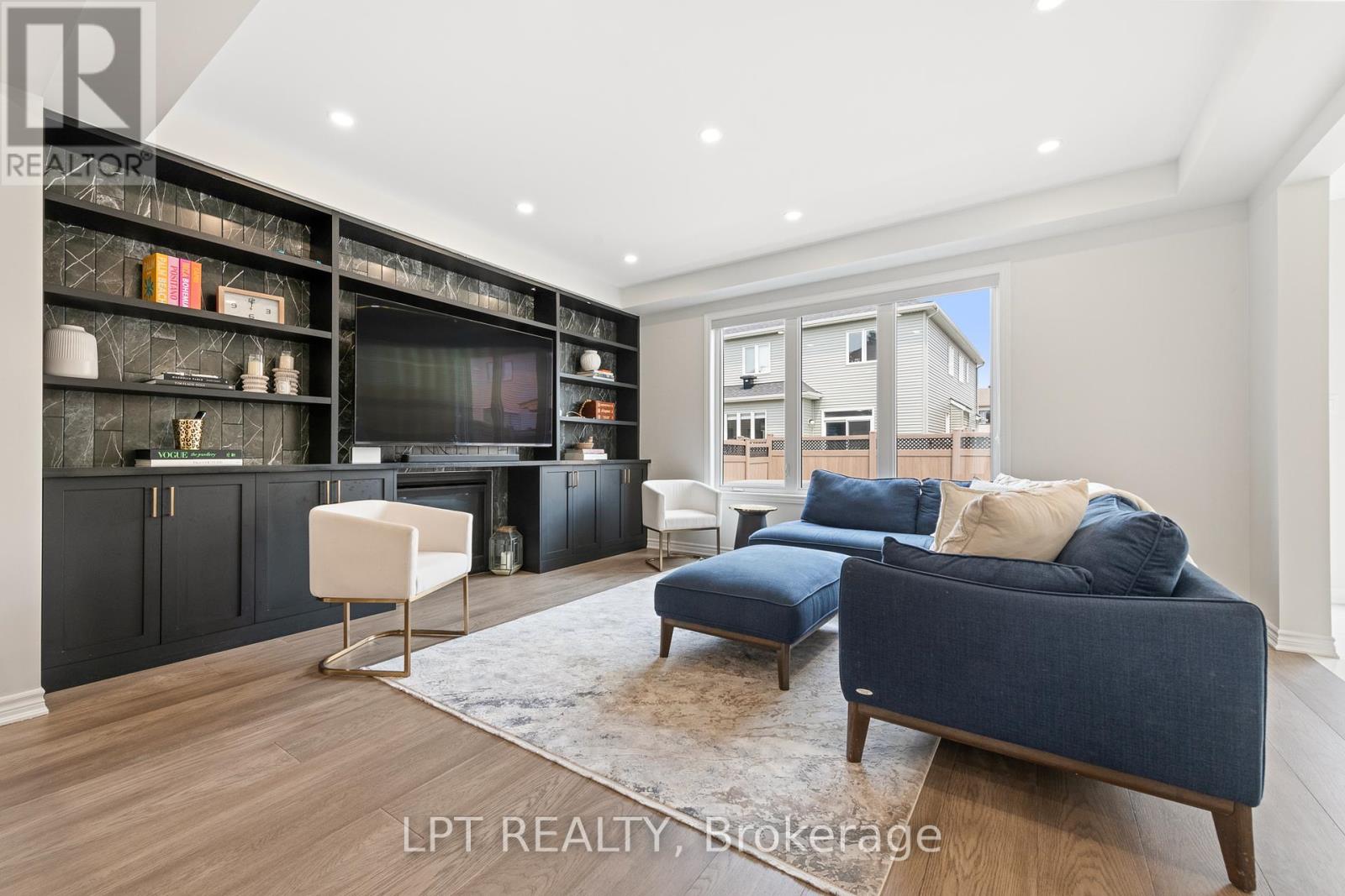 165 Celestial Grove, Ottawa, Ontario  K2J 6R6 - Photo 12 - X12200088