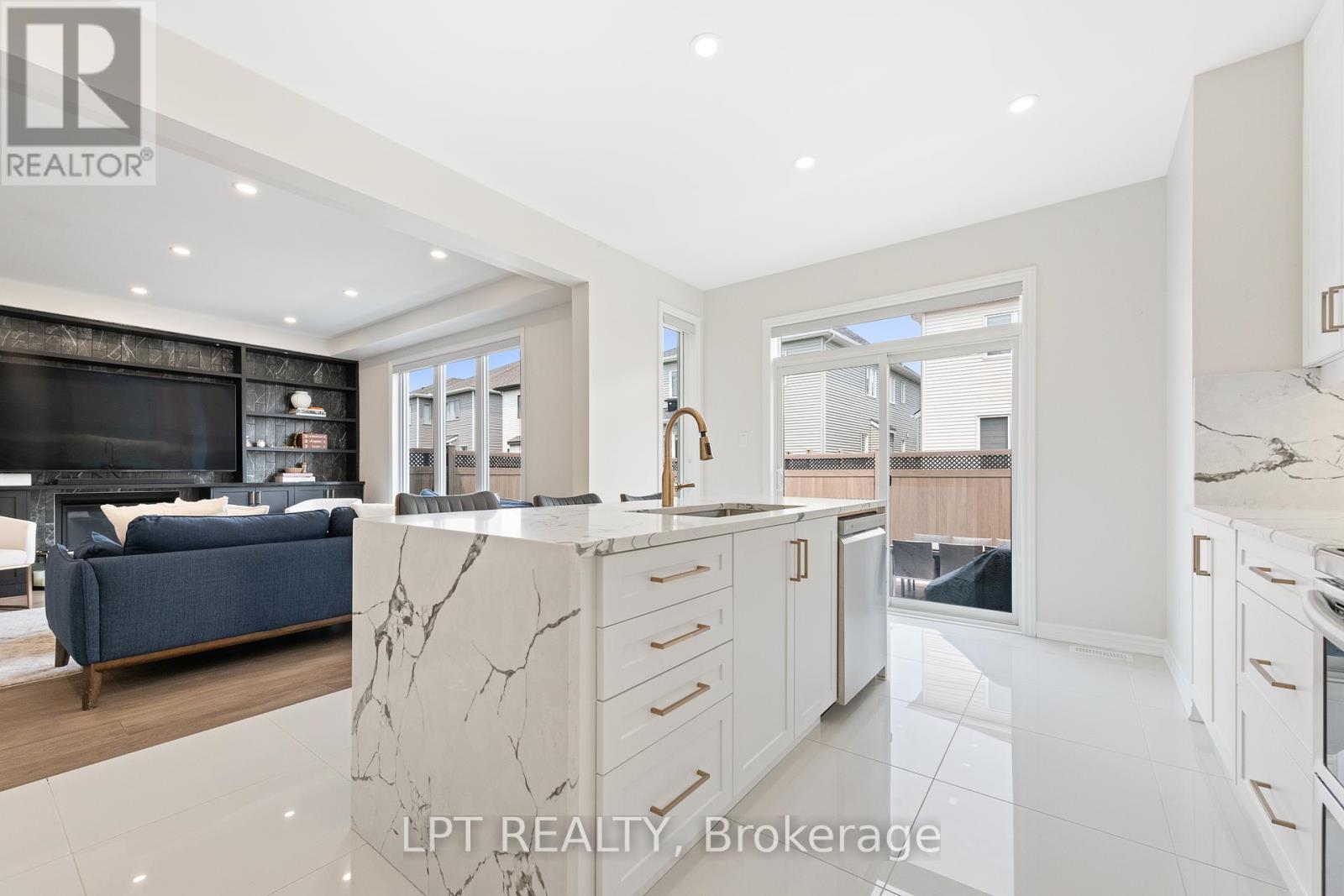 165 Celestial Grove, Ottawa, Ontario  K2J 6R6 - Photo 17 - X12200088