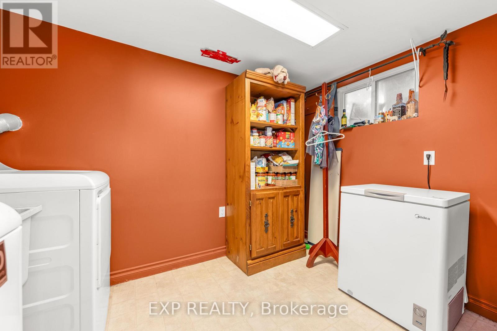 101 Erin Avenue, Hamilton (Rosedale), Ontario  L8K 4W1 - Photo 25 - X12199833