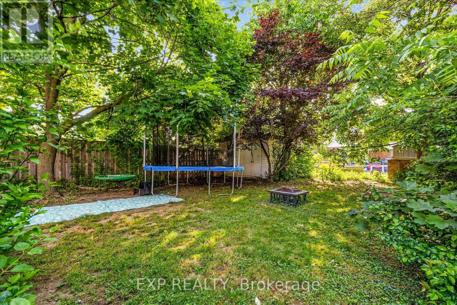 101 Erin Avenue, Hamilton (Rosedale), Ontario  L8K 4W1 - Photo 28 - X12199833