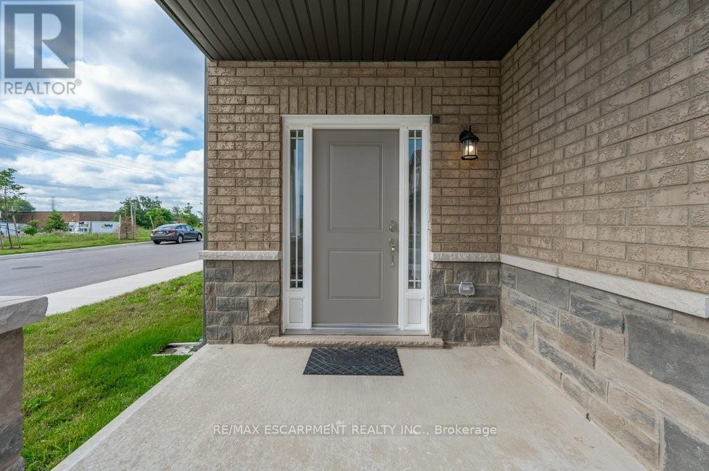 66 Waterlily Way, Hamilton, Ontario  L0R 1P0 - Photo 5 - X12199841