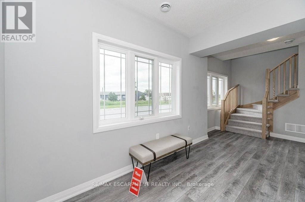 66 Waterlily Way, Hamilton, Ontario  L0R 1P0 - Photo 8 - X12199841