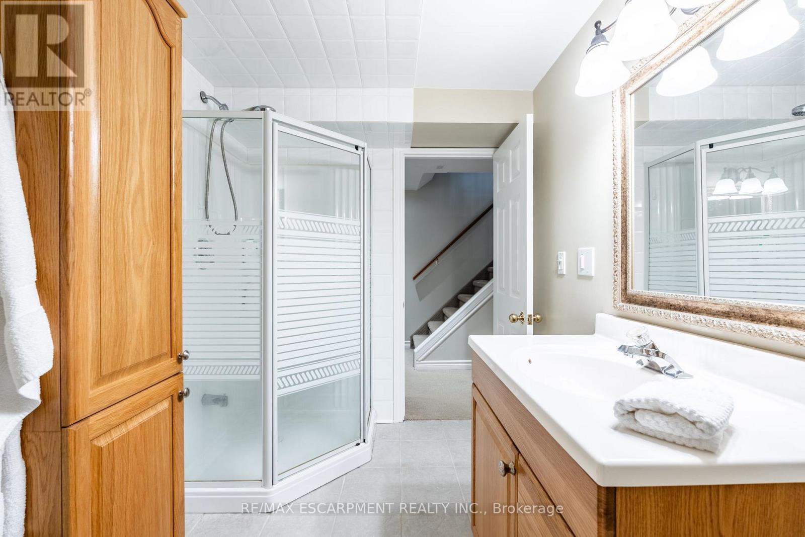 46 Ryans Way, Hamilton (Waterdown), Ontario  L8B 0H2 - Photo 45 - X12199895