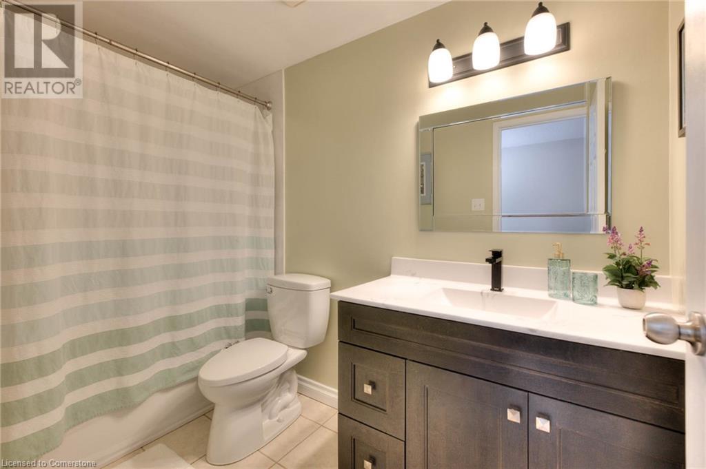 250 Kingswood Drive Unit# 10, Kitchener, Ontario  N2E 2K2 - Photo 32 - 40727219