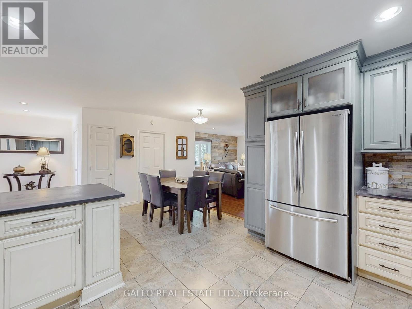 37 Windsor Drive, Whitchurch-Stouffville, Ontario  L4A 7X3 - Photo 16 - N12180885