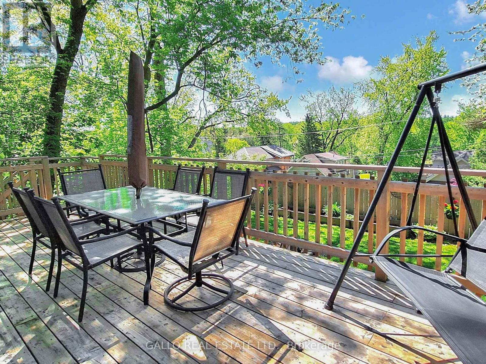 37 Windsor Drive, Whitchurch-Stouffville, Ontario  L4A 7X3 - Photo 2 - N12180885