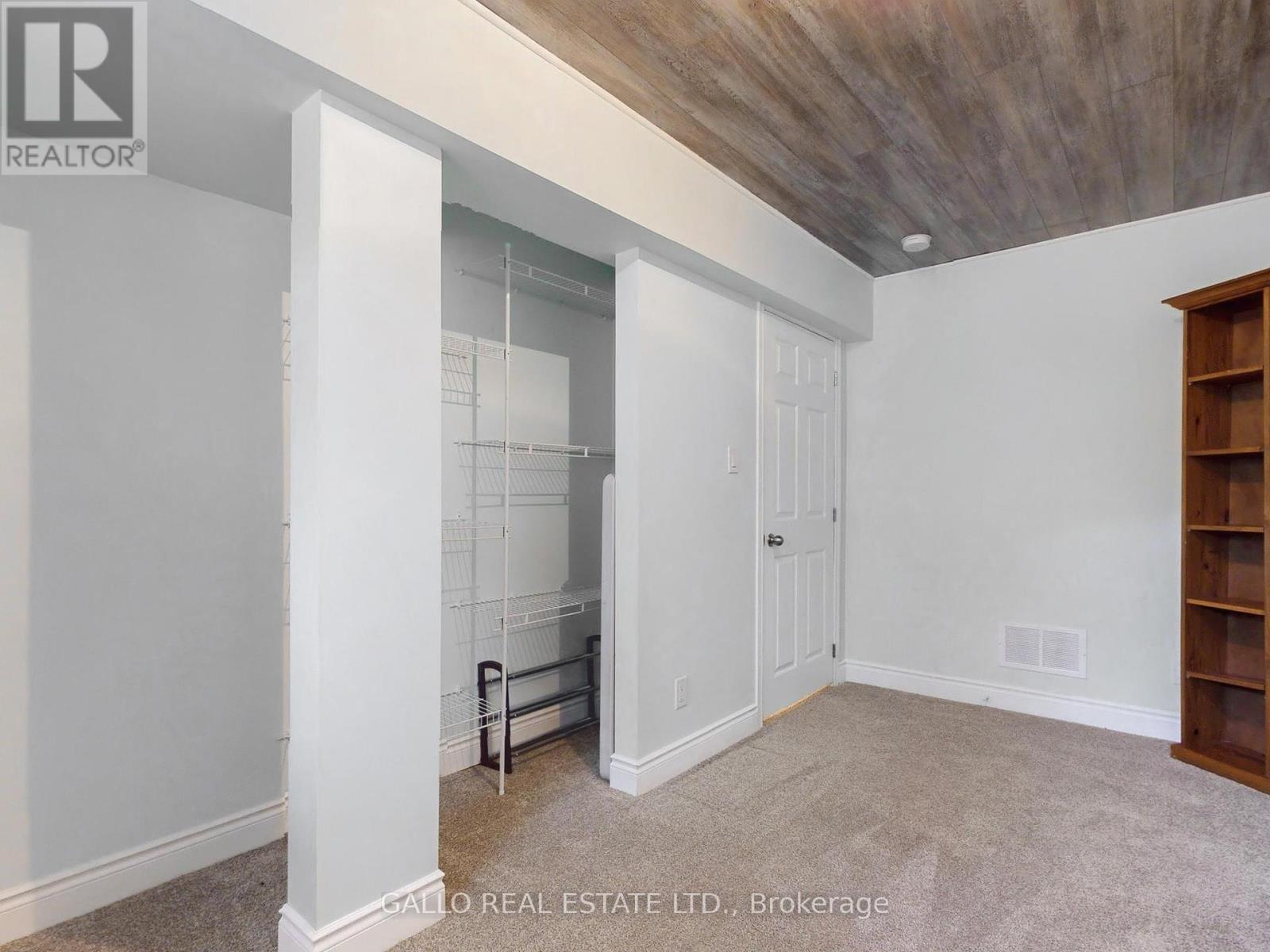 37 Windsor Drive, Whitchurch-Stouffville, Ontario  L4A 7X3 - Photo 25 - N12180885