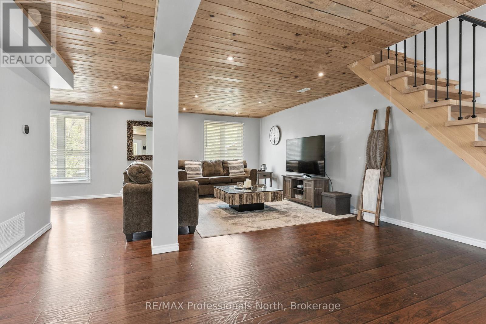 90 Kozy Kove Road, Kawartha Lakes, Ontario  K0M 1C0 - Photo 11 - X12166387