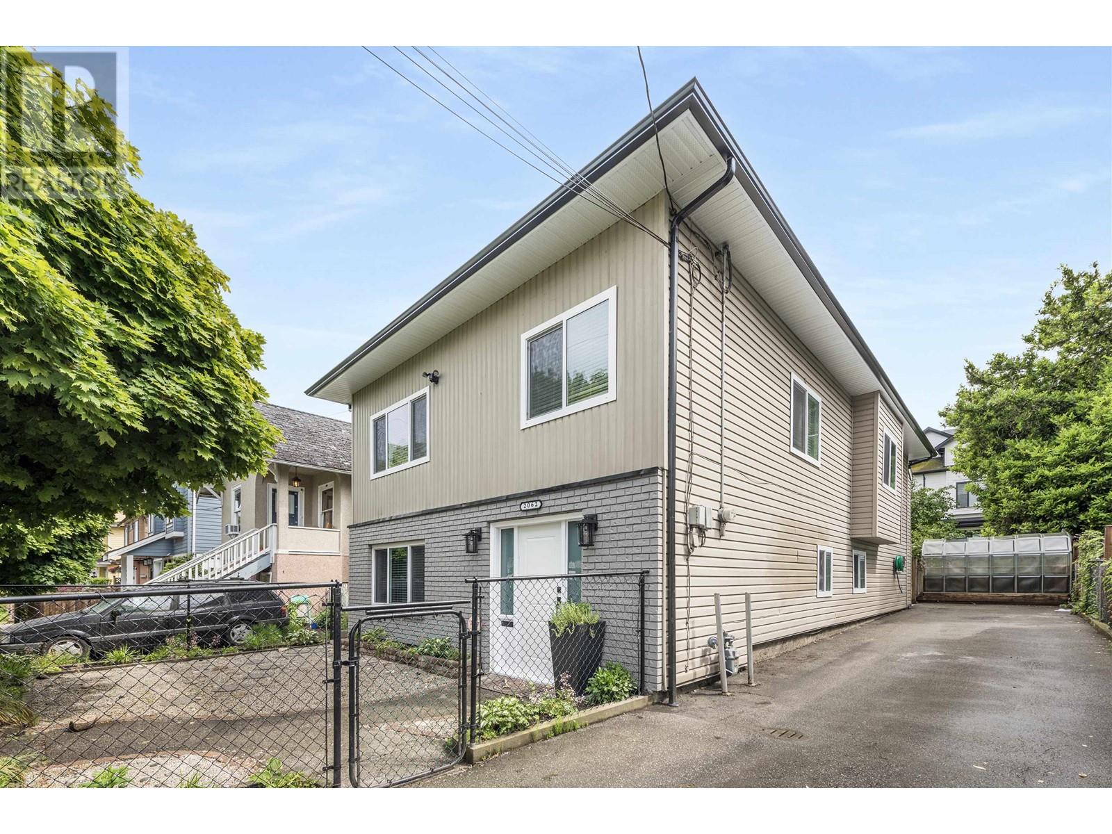 2062 E 35TH AVENUE, Vancouver, British Columbia