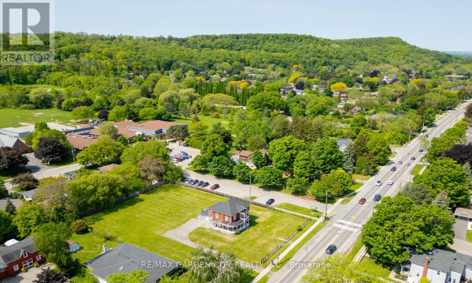 122 Main Street E, Grimsby (Grimsby East), Ontario  L3M 1N8 - Photo 15 - X12199197