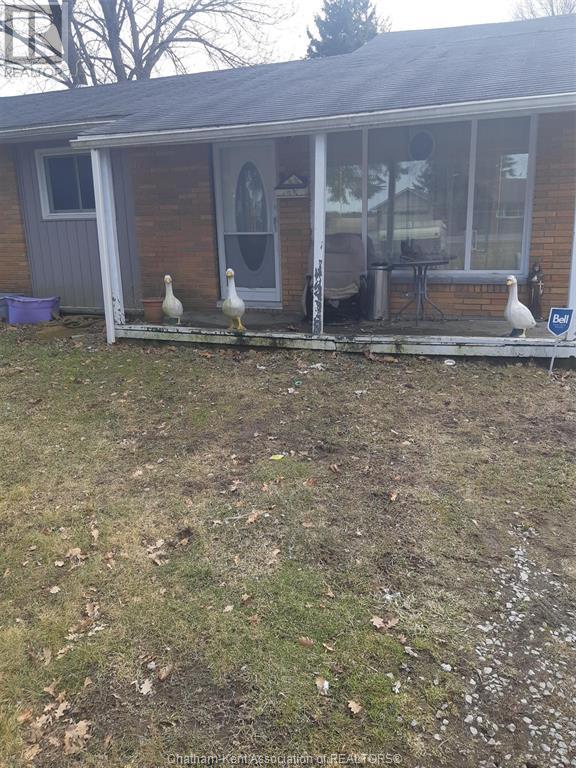5033 Dufferin Avenue, Wallaceburg, Ontario  N8A 4N1 - Photo 1 - 25014295