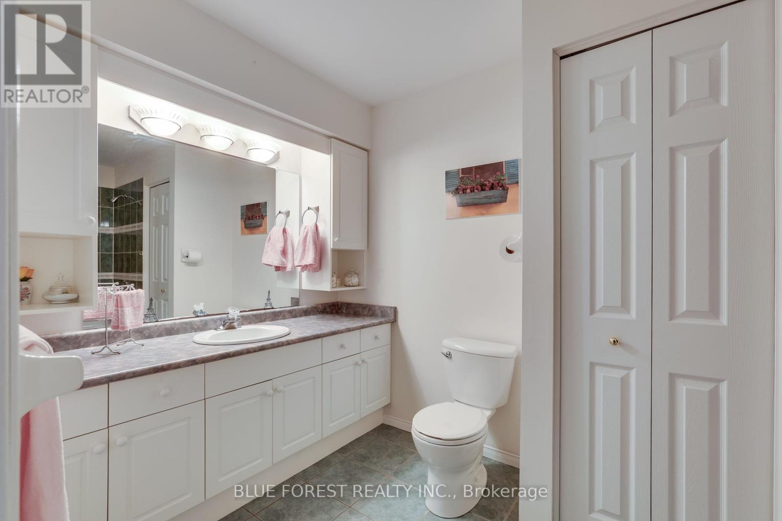 93 Kara Lane, Tillsonburg, Ontario  N4G 5M2 - Photo 16 - X12200148