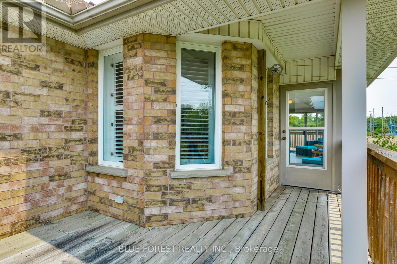 93 Kara Lane, Tillsonburg, Ontario  N4G 5M2 - Photo 26 - X12200148