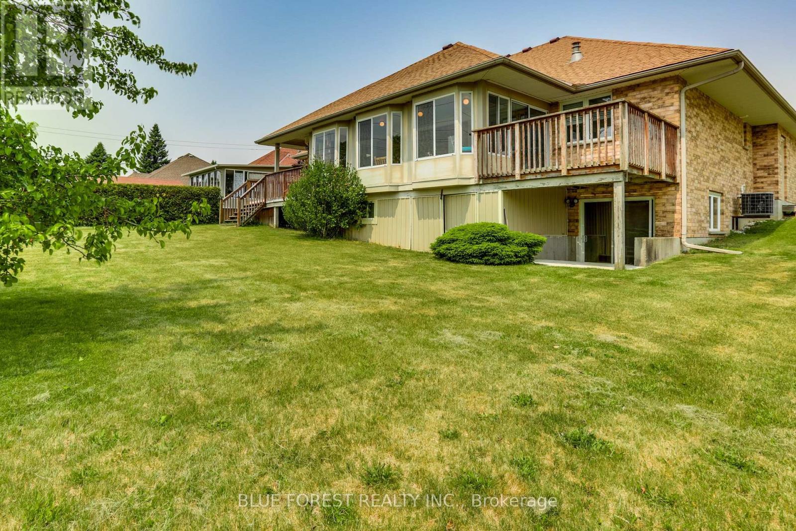 93 Kara Lane, Tillsonburg, Ontario  N4G 5M2 - Photo 36 - X12200148