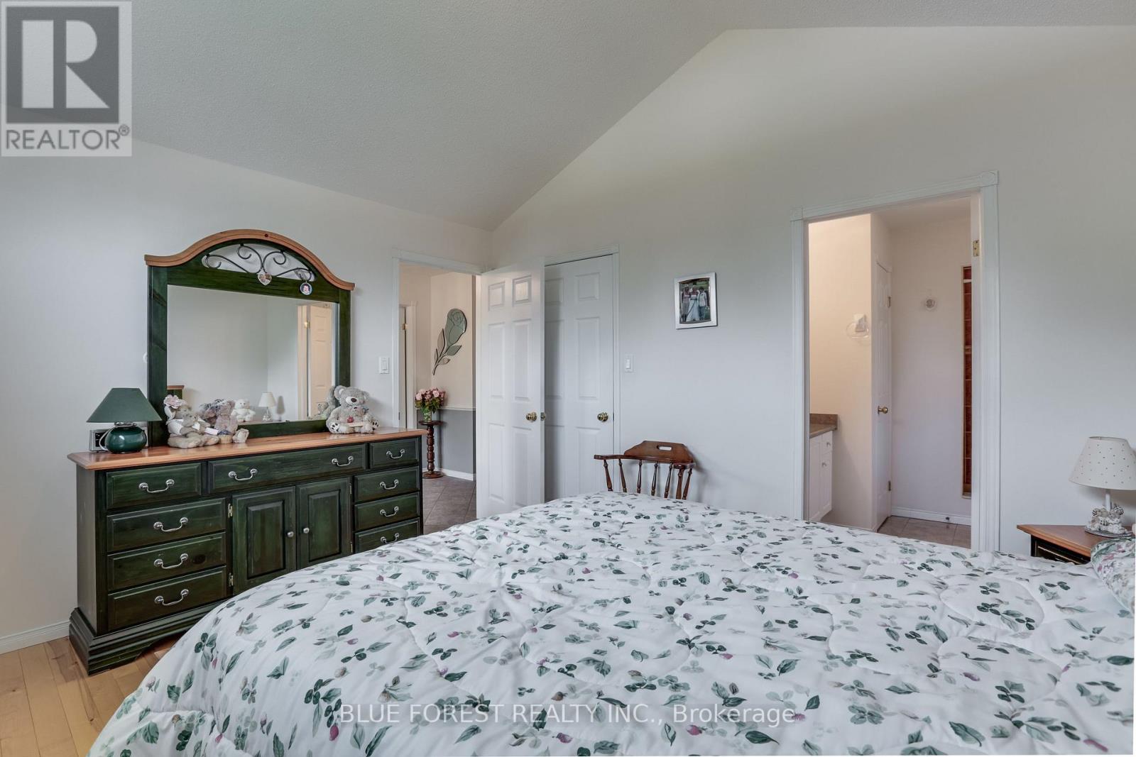93 Kara Lane, Tillsonburg, Ontario  N4G 5M2 - Photo 5 - X12200148