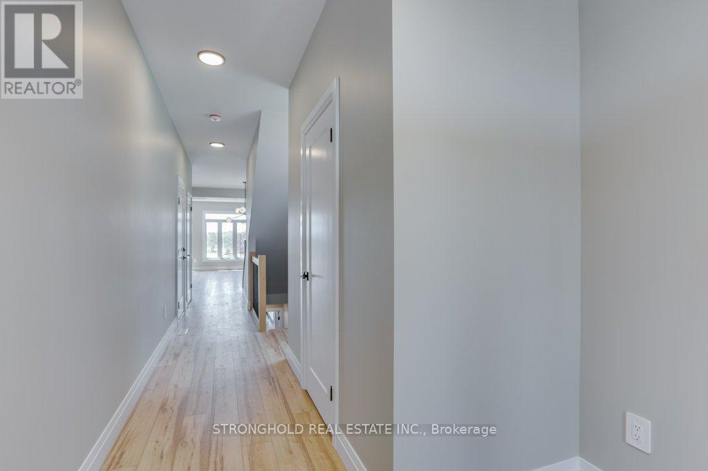 1766 Finley Crescent, London North, Ontario  N6H 5M5 - Photo 4 - X12200166