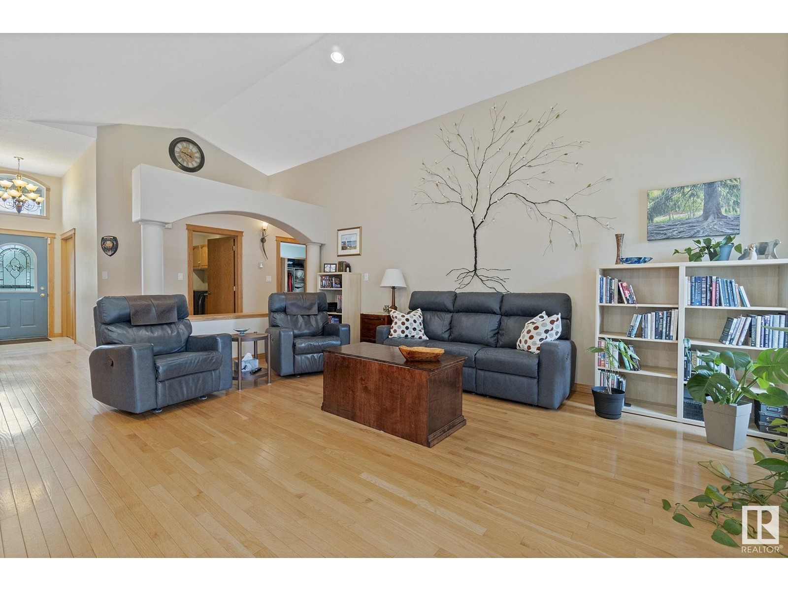 97 Lakewood Bv, Beaumont, Alberta  T4X 1T3 - Photo 11 - E4440633