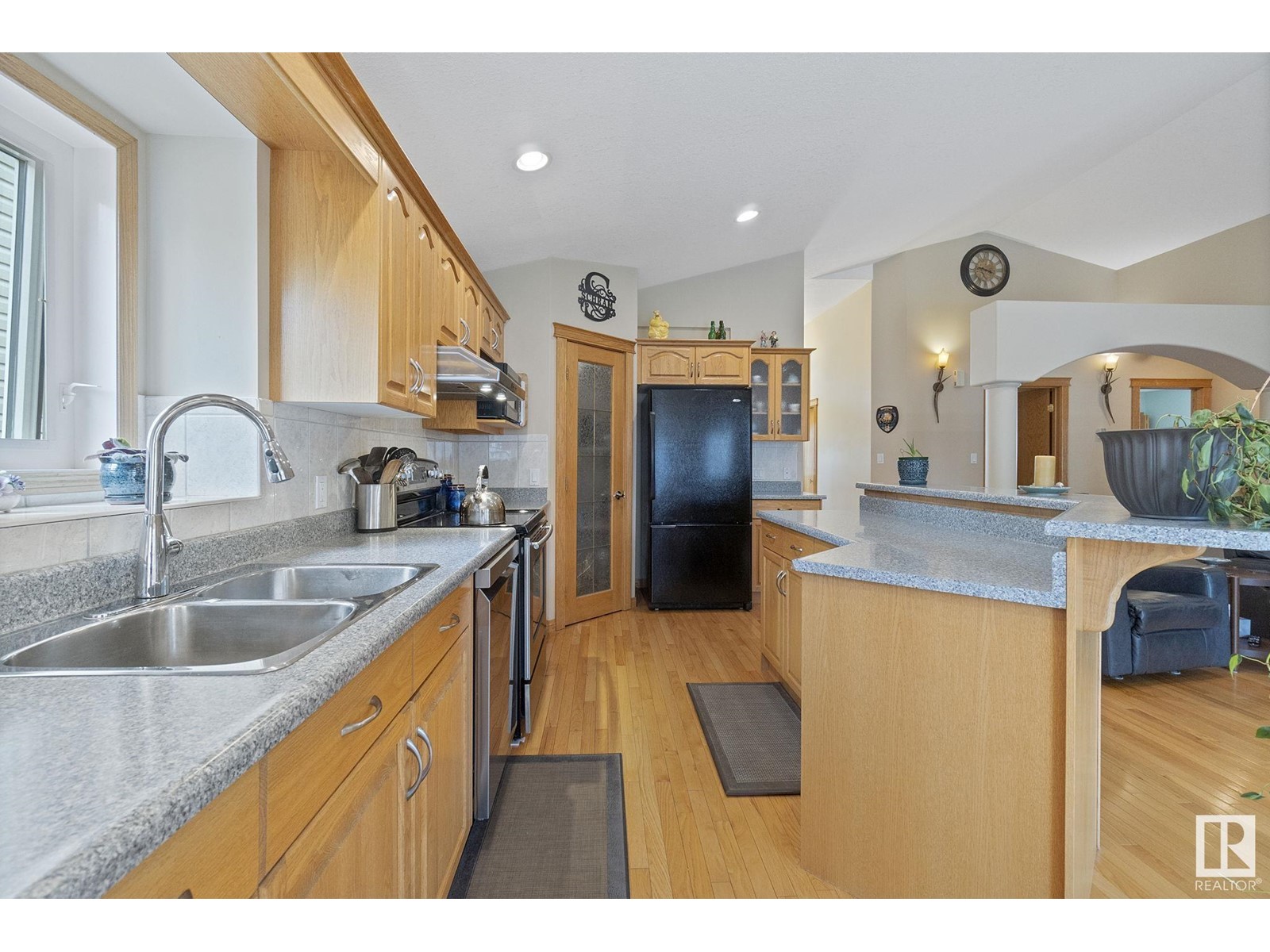 97 Lakewood Bv, Beaumont, Alberta  T4X 1T3 - Photo 17 - E4440633