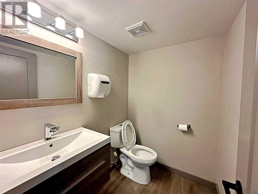 8121 Fraser Avenue, Fort Mcmurray, Alberta  T9H 1W5 - Photo 15 - A2227429