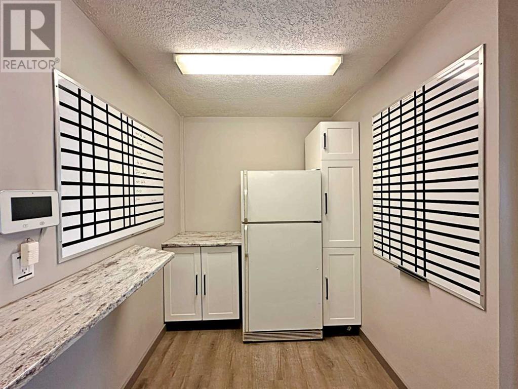 8121 Fraser Avenue, Fort Mcmurray, Alberta  T9H 1W5 - Photo 18 - A2227429