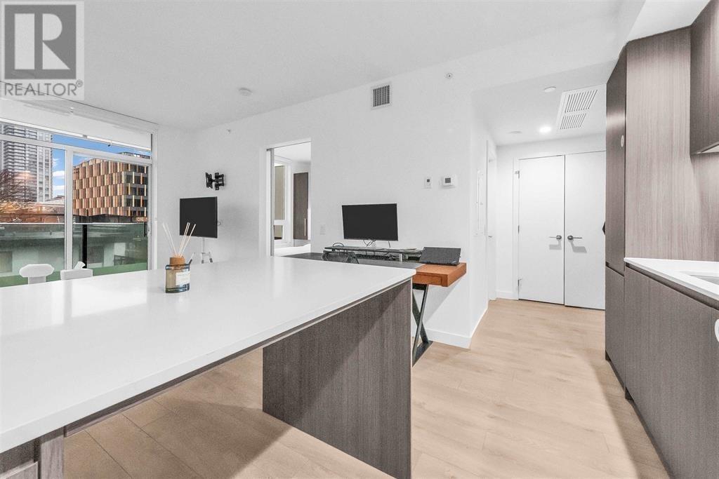 401 6463 Silver Avenue, Burnaby, British Columbia  V5H 0K4 - Photo 6 - R3010210