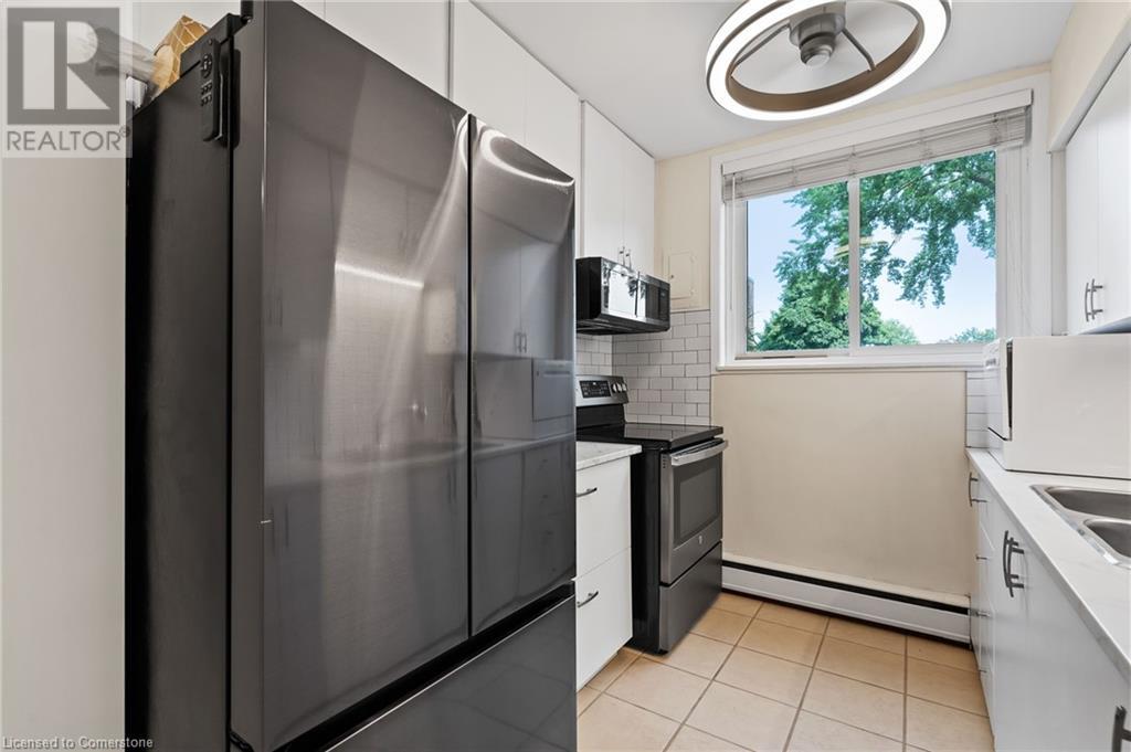 450 Carlton Street Unit# 2, St. Catharines, Ontario  L2M 4X1 - Photo 8 - 40738164